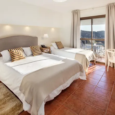Y Balcon De Hotel 3*